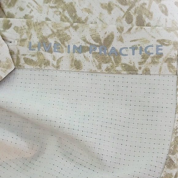 Lululemon Mens Short SleeveButton Up Shirt Abstract Print Live inPractice SizeM‎ - Picture 7 of 8